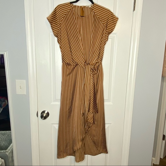 Francesca's Collections Dresses & Skirts - Francesca’s Closet Sandy & Sid Dress Brown Wrap Front striped midi ruffle skirt